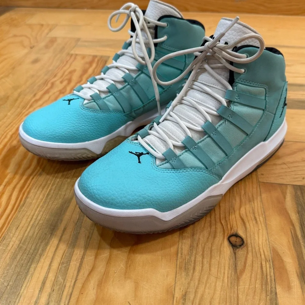 Nike Air Jordan Max Aura Light Aqua AQ9249-400 Youth Basketball‎ Sneakers 8Y